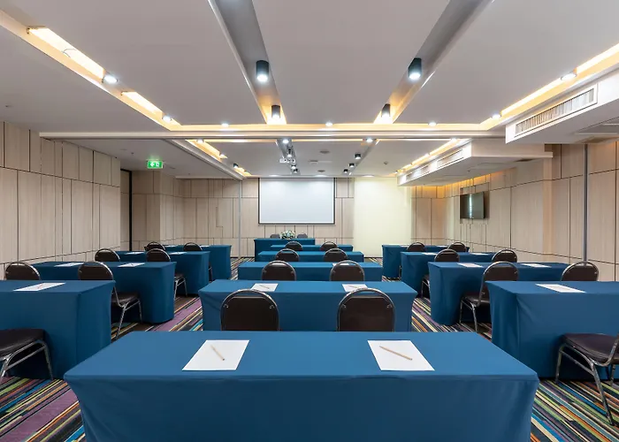 Vic 3 Hotel 4*